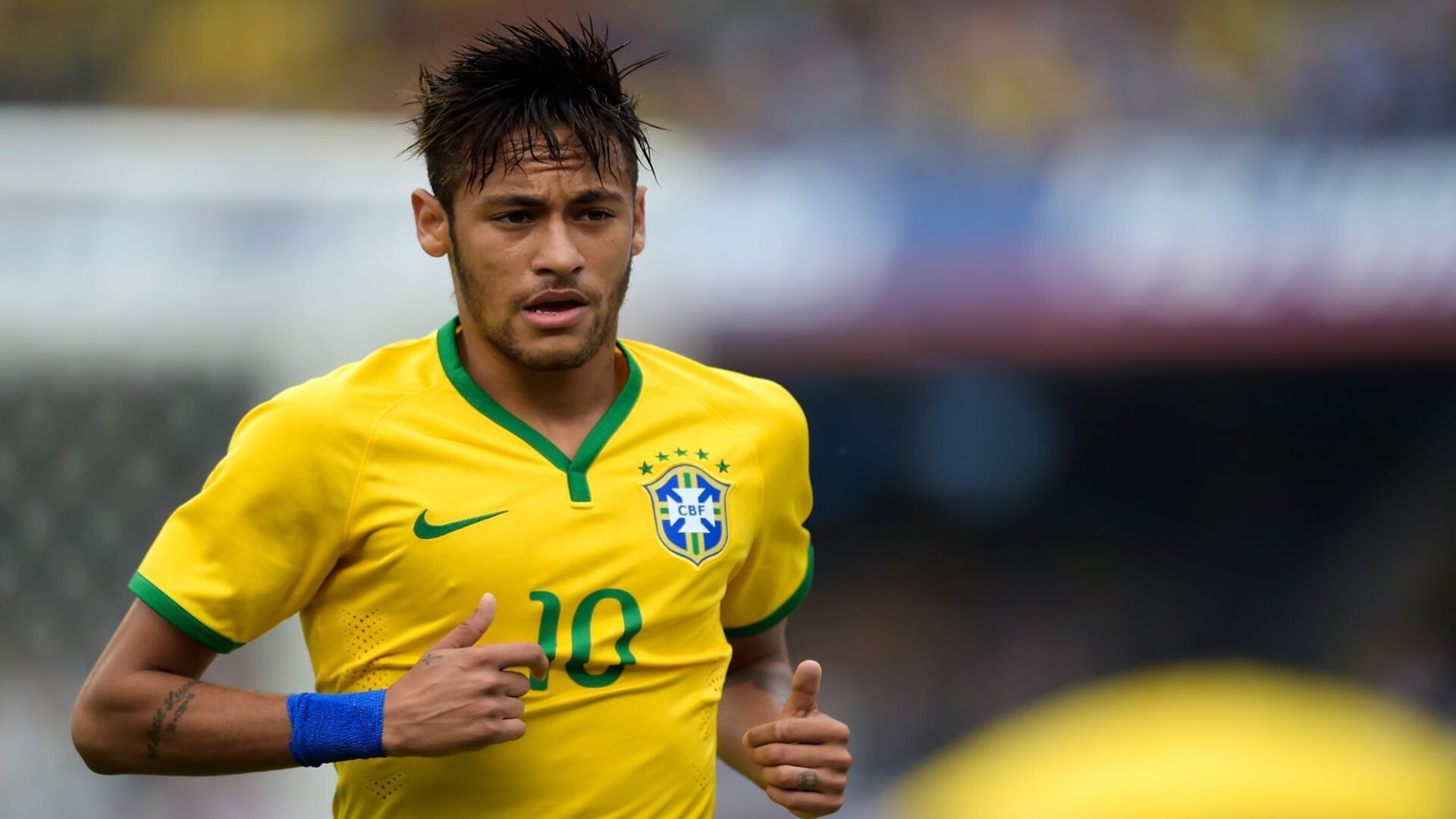 F1年度争冠焦点战,深圳队关键突围公牛队,改写历史争夺赛